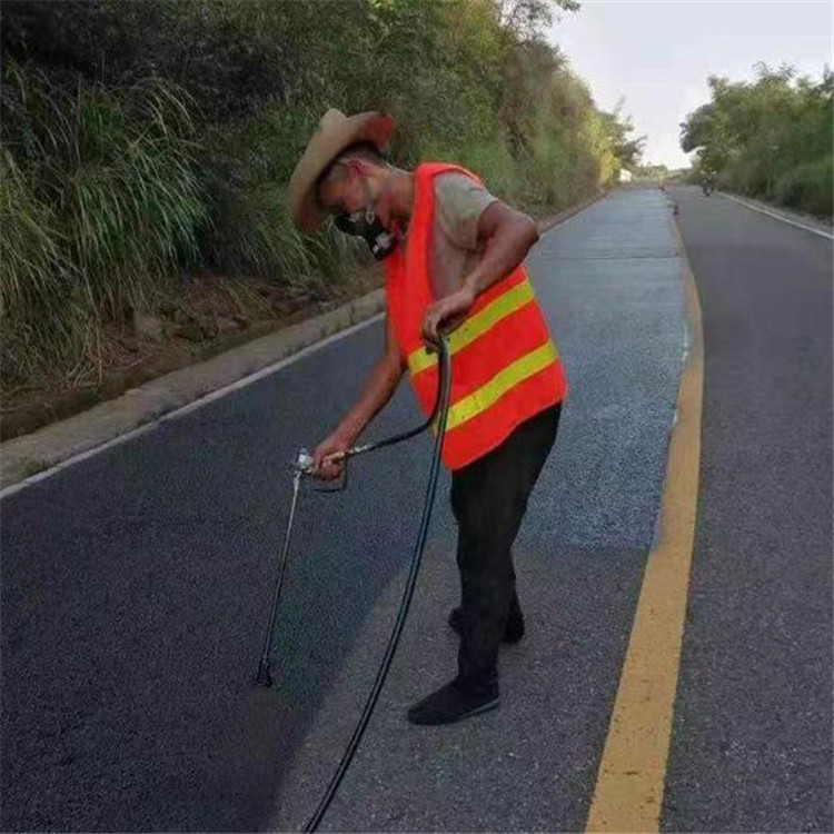 湘西 彩色防滑路面的底涂是保障路面附着力